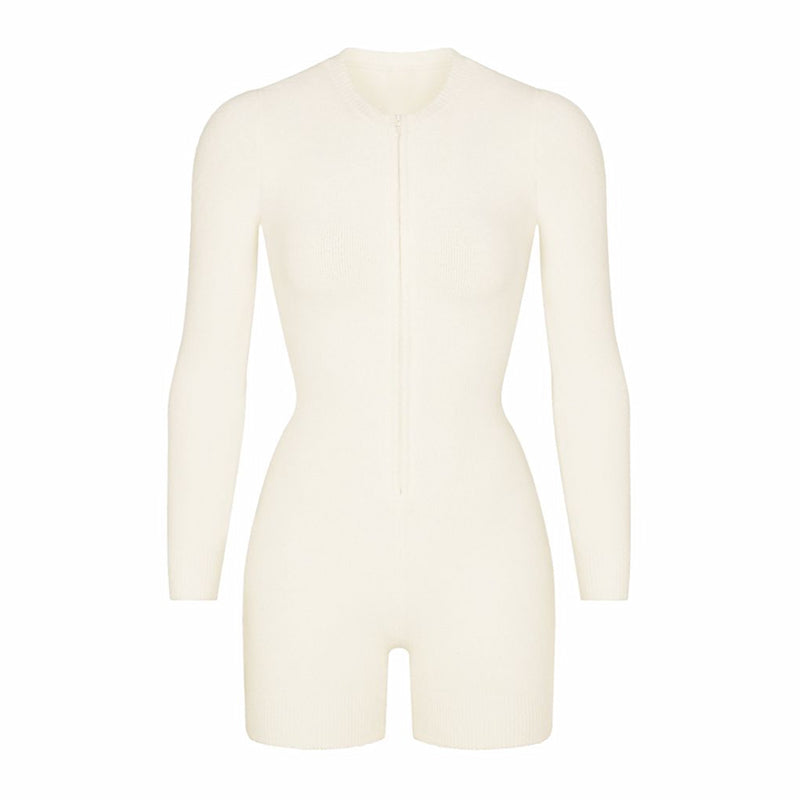 The Contour Zip Seamless Outfit